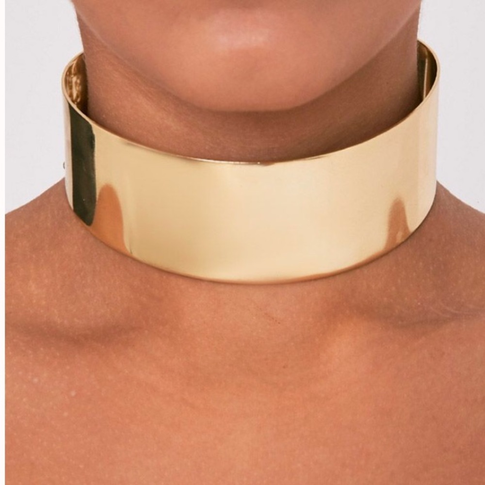 Gold choker
